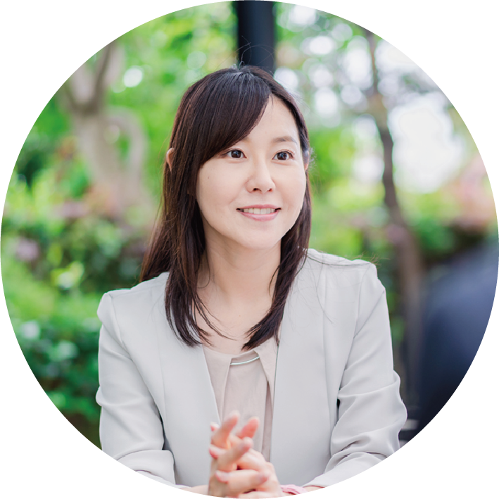 法人として名刺注文を相談する担当者